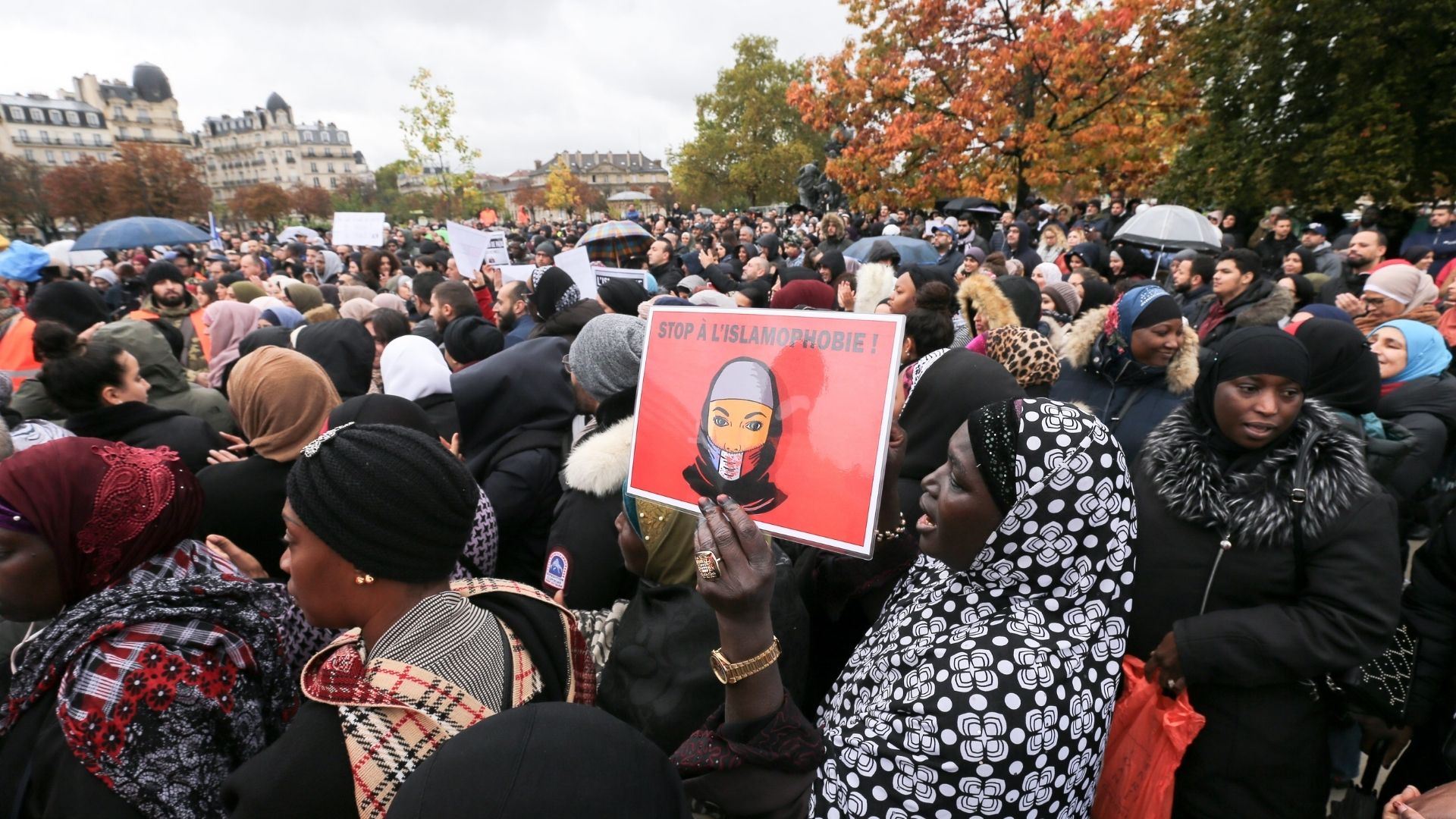 مظاهرات ضد منع الحجاب في فرنسا