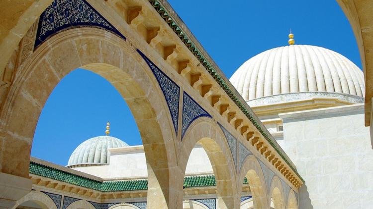 الخطاب الديني وصراع المرجعيات في تونس   